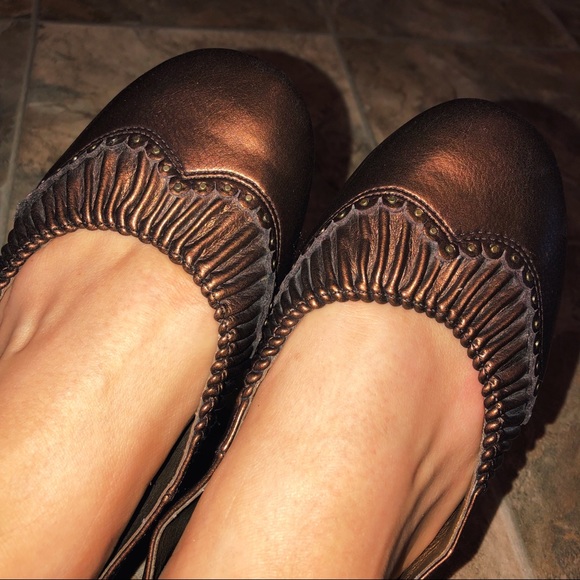 Xhilaration Bronze/Brown Ballet Flats - Picture 2 of 7